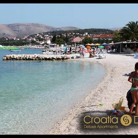 Sunshine Deluxe 80m2 With Pool, 50 M2 Garden Lounge And Outdoor Space Trogir