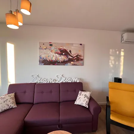 Sunshine Deluxe 80m2 With Pool, 50 M2 Garden Lounge And Outdoor Space 아파트