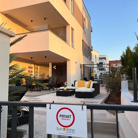 아파트 Sunshine Deluxe 80m2 With Pool, 50 M2 Garden Lounge And Outdoor Space *