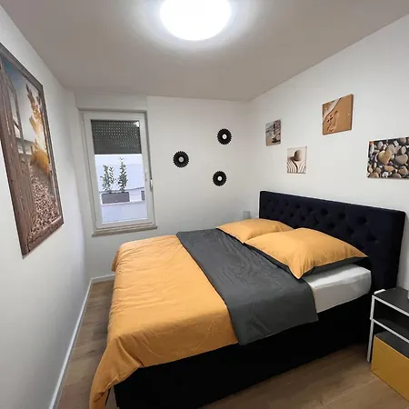 Sunshine Deluxe 80m2 With Pool, 50 M2 Garden Lounge And Outdoor Space Appartement