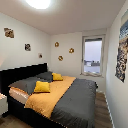 شقة Sunshine Deluxe 80m2 With Pool, 50 M2 Garden Lounge And Outdoor Space