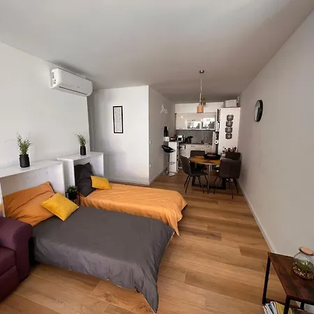 Sunshine Deluxe 80m2 With Pool, 50 M2 Garden Lounge And Outdoor Space Appartement Trogir