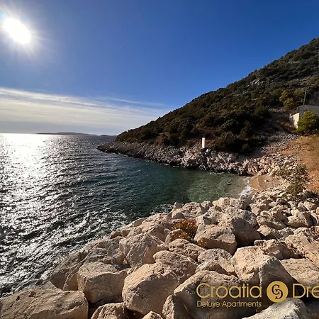 Sunshine Deluxe 80m2 With Pool, 50 M2 Garden Lounge And Outdoor Space