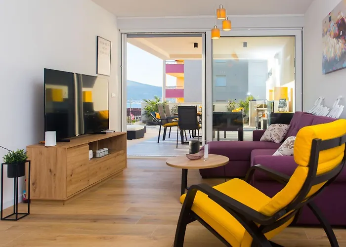 Sunshine Deluxe 80m2 With Pool, 50 M2 Garden Lounge And Outdoor Space *