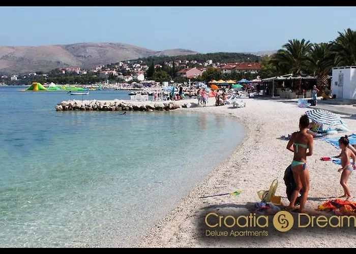 Sunshine Deluxe 80m2 With Pool, 50 M2 Garden Lounge And Outdoor Space Trogir