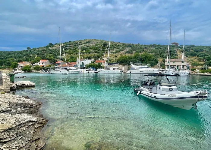 Sunshine Deluxe 80m2 With Pool, 50 M2 Garden Lounge And Outdoor Space Trogir