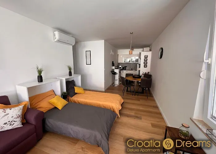 Apartment Sunshine Deluxe 80m2 With Pool, 50 M2 Garden Lounge And Outdoor Space