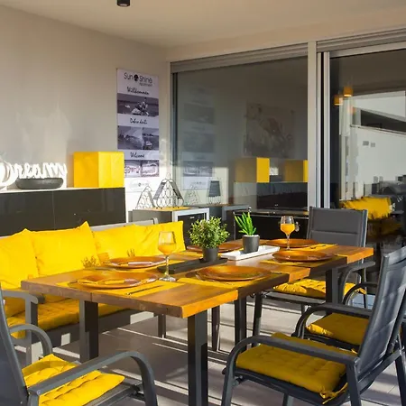 Sunshine Deluxe 80m2 With Pool, 50 M2 Garden Lounge And Outdoor Space