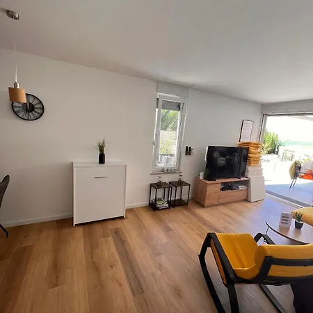 Sunshine Deluxe 80m2 With Pool, 50 M2 Garden Lounge And Outdoor Space *