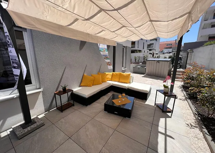 Sunshine Deluxe 80m2 With Pool, 50 M2 Garden Lounge And Outdoor Space * Τρογκίρ